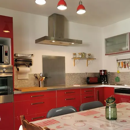 NICE SPACIOUS house with TERRACE in HYÈRES *