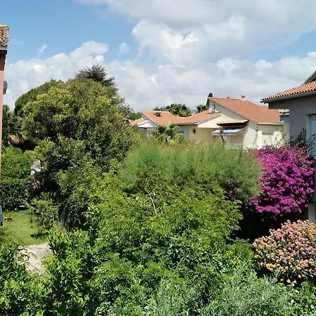 NICE SPACIOUS house with TERRACE in HYÈRES Appartamento Hyères