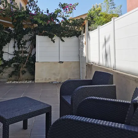 Appartamento NICE SPACIOUS house with TERRACE in HYÈRES